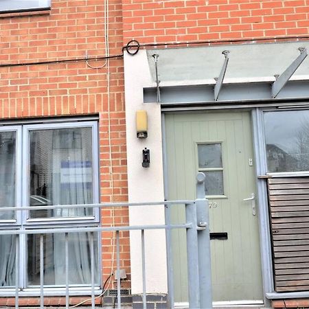 London 4 Bedroom House Екстер'єр фото