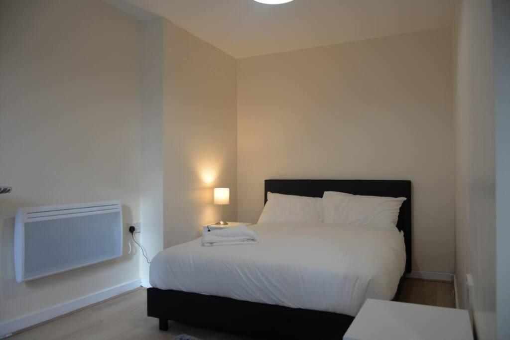 London 4 Bedroom House Екстер'єр фото